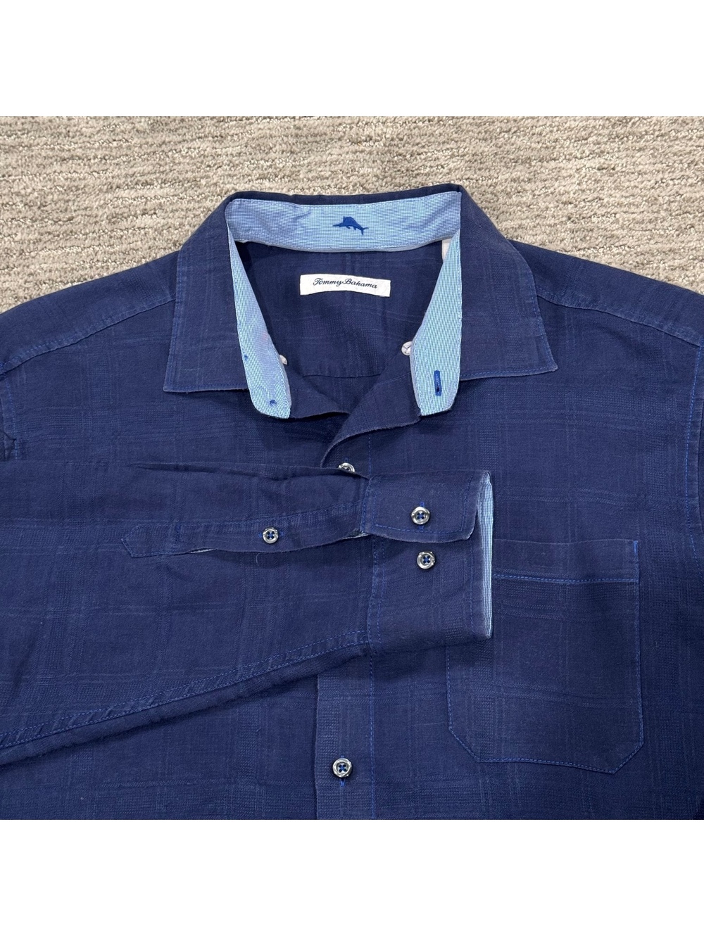 Tommy Bahama men’s Blue Linen Blend buttondown size L